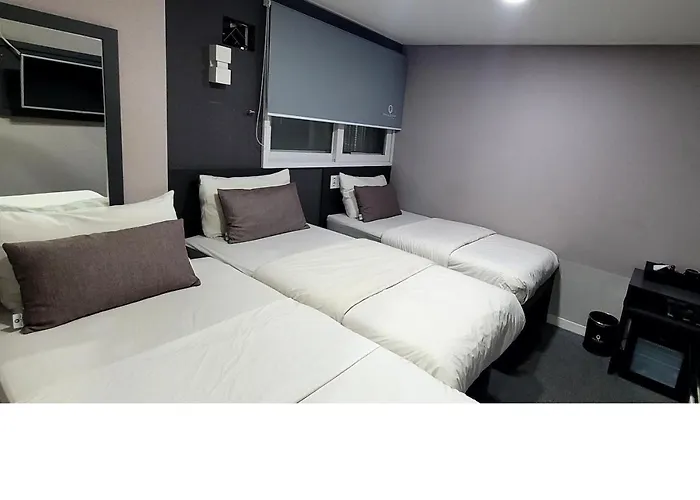 Philstay Myeongdong Metro