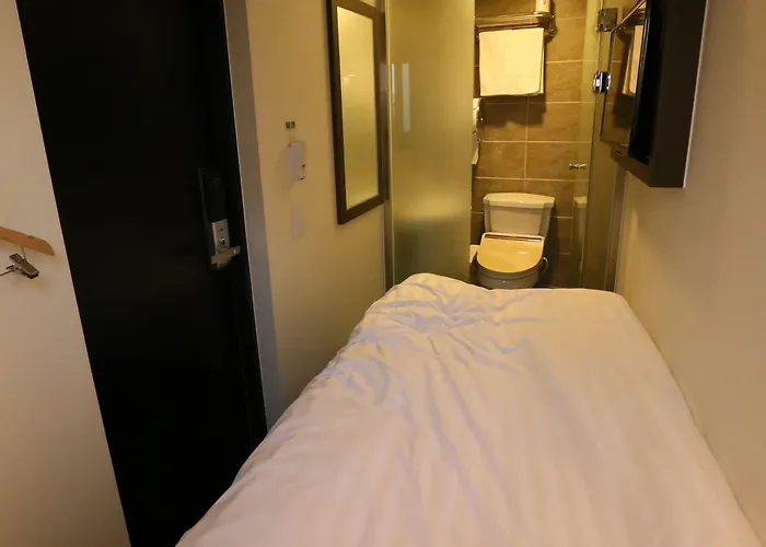 Philstay Myeongdong Metro 3*